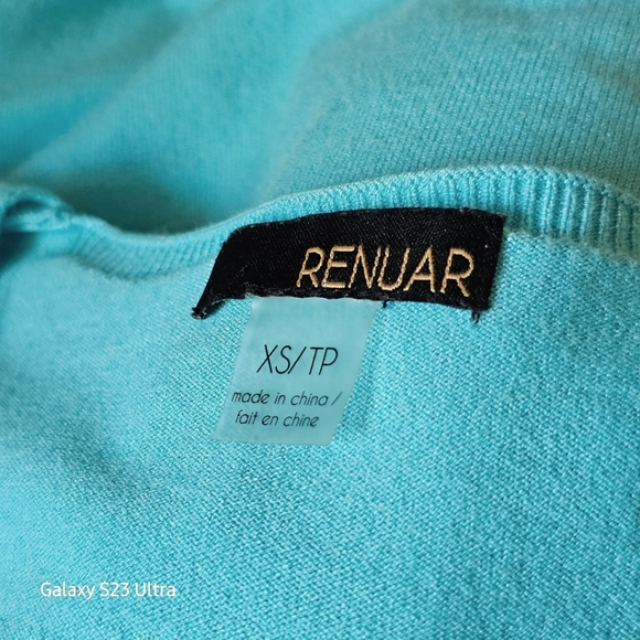 Renuar v-neck sweater, size extra small. - Picture 6 of 8
